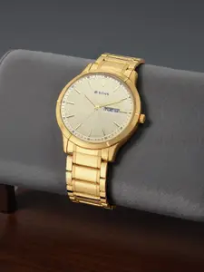 Titan Men Yellow Analogue Watch 1775YM02