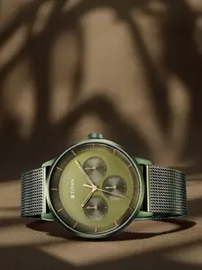 Titan Modern Classics Men Stainless Steel Bracelet Style Strap Analogue Watch 94006QM03