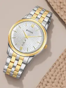 Titan Men Silver-Toned Analogue Watch 1824BM02