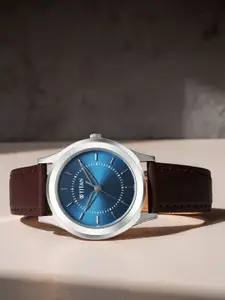 Titan Women Karishma Dial & Leather Straps Analogue Watch 1648SL01