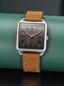 Titan Men Textured Dial & Leather Straps Analogue Watch 1676SL02