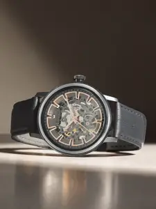 Titan Men Black Analogue Watch