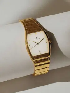 Titan Karishma Men White Analogue watch NL9315YM01