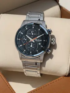 Titan Octane Upgrade Men Silver Analogue watch NL90086KM01
