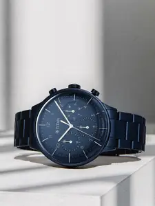 Titan Men Printed Dial & Stainless Steel Bracelet Style Straps Analogue Watch 90102QM01