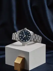 Titan Men Blue Dial Watch 1585SM05