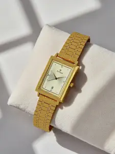 Titan Karishma Refresher Men Gold Analogue watch NL1715YM02