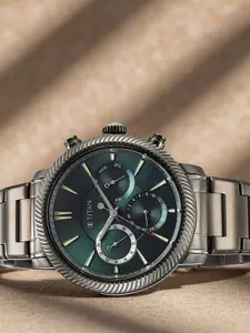 Titan Men Dial & Stainless Steel Bracelet Style Straps Analogue Watch 10012QM01