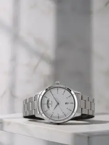 Titan Men White Analogue Watch