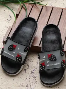 Pampy Angel Men Printed Rubber Slip-On