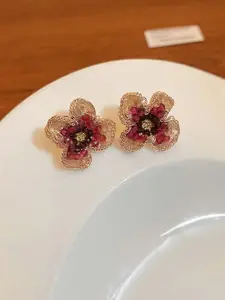 VAGHBHATT Gold-Plated Floral Shaped Studs