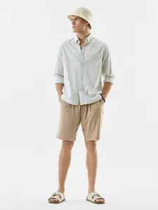 Snitch Men Mid-Rise Regular Fit Shorts