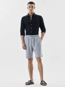 Snitch Men Striped Fashion Technology Shorts