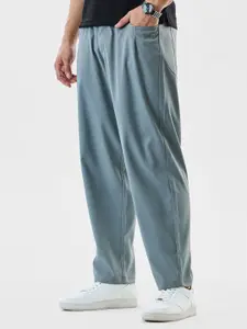 Snitch Men Straight Fit Mid-Rise Easy Wash Regular Trousers