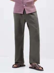 Urbano Fashion Men's Dusty Grey Loose Fit Solid Linen Blend Non-Stretchable Trousers