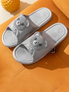 WOLVESDEN Women Self Design Sliders