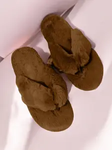 WOLVESDEN Women Room Slippers