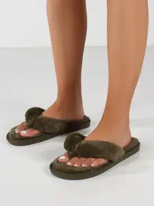 WOLVESDEN Women Room Slippers