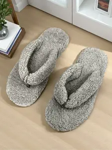 WOLVESDEN Women Room Slippers