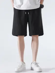 StyleCast x Revolte Men Relaxed Fit Low-Rise Outdoor Shorts