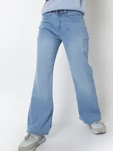 max Women Regular Fit Mid-Rise Light Fade Jeans