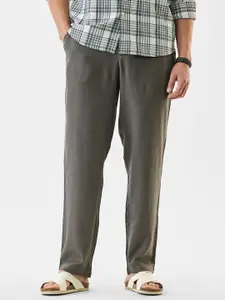 Snitch Men Solid Mid-Rise Relaxed Fit Trouser