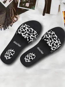 Skytrap Women Printed Room Slippers