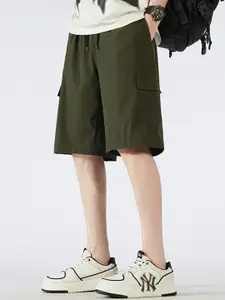 StyleCast x Revolte Men Mid-Rise Cargo Shorts