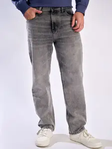 Bene Kleed Men Straight Fit Mid-Rise Light Fade Cotton Jeans