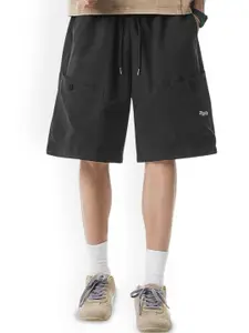 StyleCast x Revolte Men Rapid-Dry Mid Rise Relexed Fit Cargo Shorts