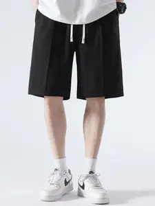 StyleCast x Revolte Men Low-Rise Outdoor Shorts