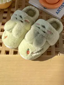 WOLVESDEN Women Sliders