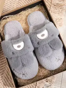 WOLVESDEN Women Fur Bugs Bunny Winter Warm Duck Room Slipper