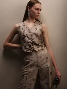 Vero Moda Women Ethnic Motifs Printed V-Neck Sleeveless Vest Top