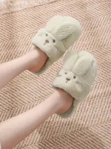 WOLVESDEN Women Self Design Room Slippers