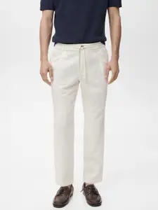 MANGO MAN Men Pleated Slim Fit Linen-Cotton Regular Trousers