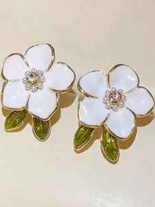 Estailo fashion Artificial Stones Studded & Beaded Floral Studs