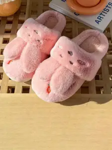 WOLVESDEN Women Slip-On