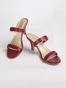 Monrow Women Solid PU Regular Kitten Sandals