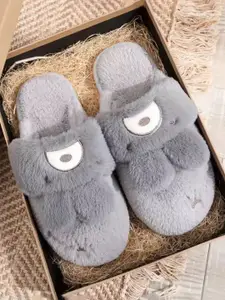 WOLVESDEN Women Self Design Room Slippers Flip Flops