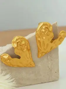 Estailo fashion Gold-Plated Heart Shaped Studs