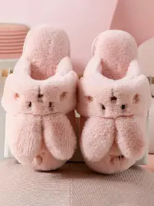 WOLVESDEN Women Slip-On