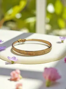 AARTISAI Gold-Plated Kundan-Studded Bangles