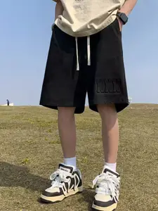 StyleCast Men Loose Fit Mid-Rise Shorts