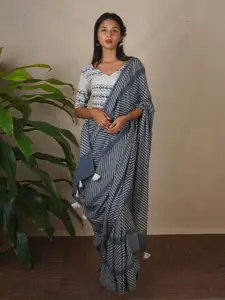 Chidiyaa Striped Pure Cotton Saree