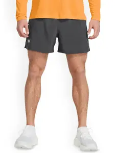 UNDER ARMOUR  Launch Unlined 5" Men Slim-Fit Shorts