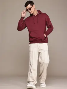 The Roadster Lifestyle Co. Men Full Sleeve Casual Hooded Sweatshirt