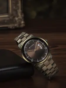 Titan Men Dial & Stainless Steel Bracelet Style Straps Analogue Watch