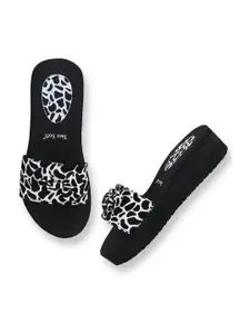 TWO SOFT Women Printed Sliders