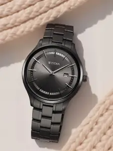 Titan Men Round Dial & Stainless Steel Straps Analogue Watch 90142QM06